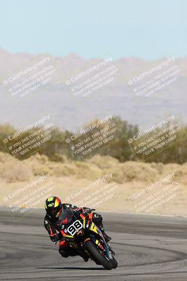 media/Dec-07-2025-CVMA (Sun) [[3e7d2de5dc]]/Race 9-Formula UL Shootout/